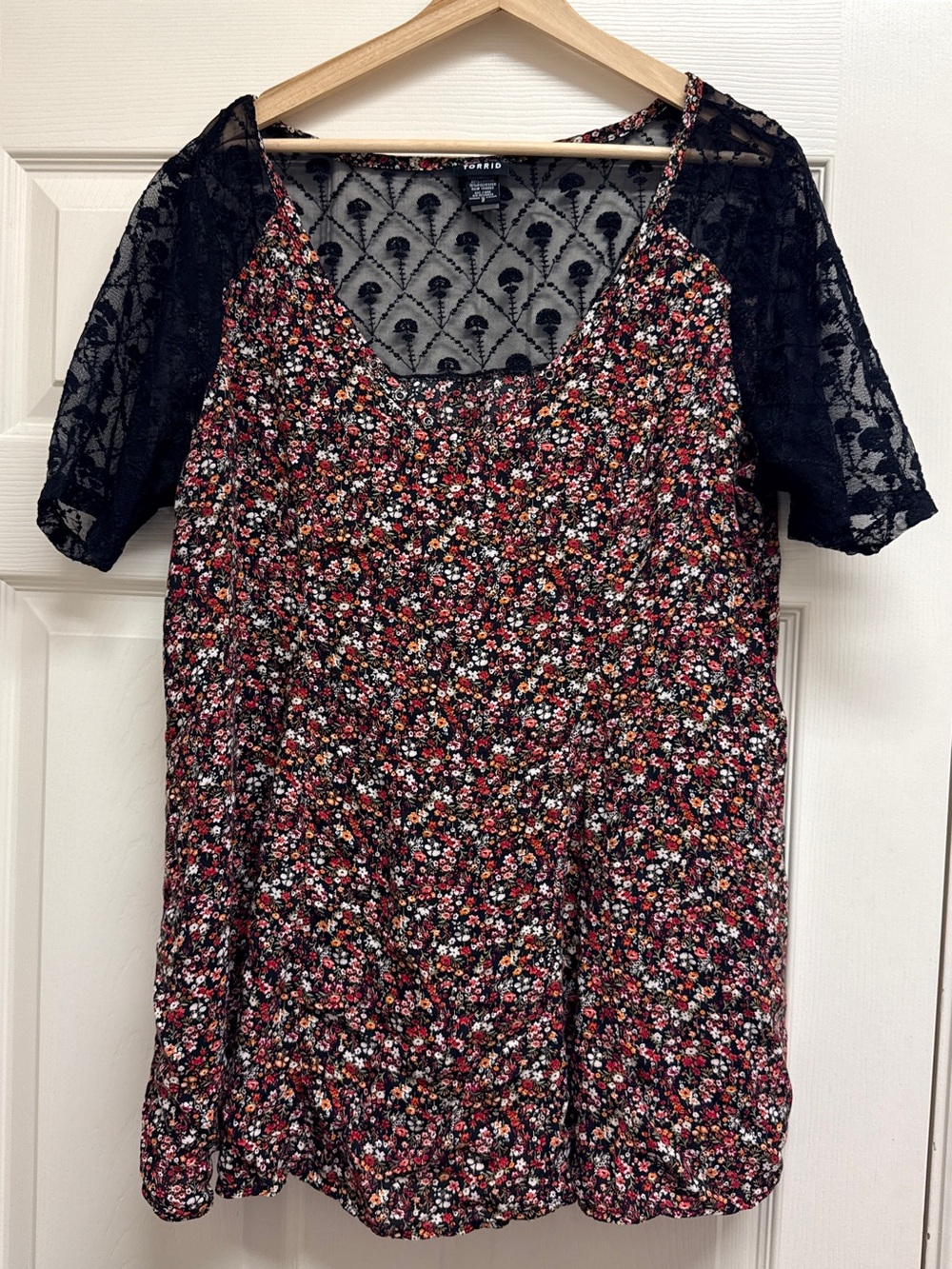 Torrid Black Lace Sleeve Floral Scoop Neck Blouse, 2X
